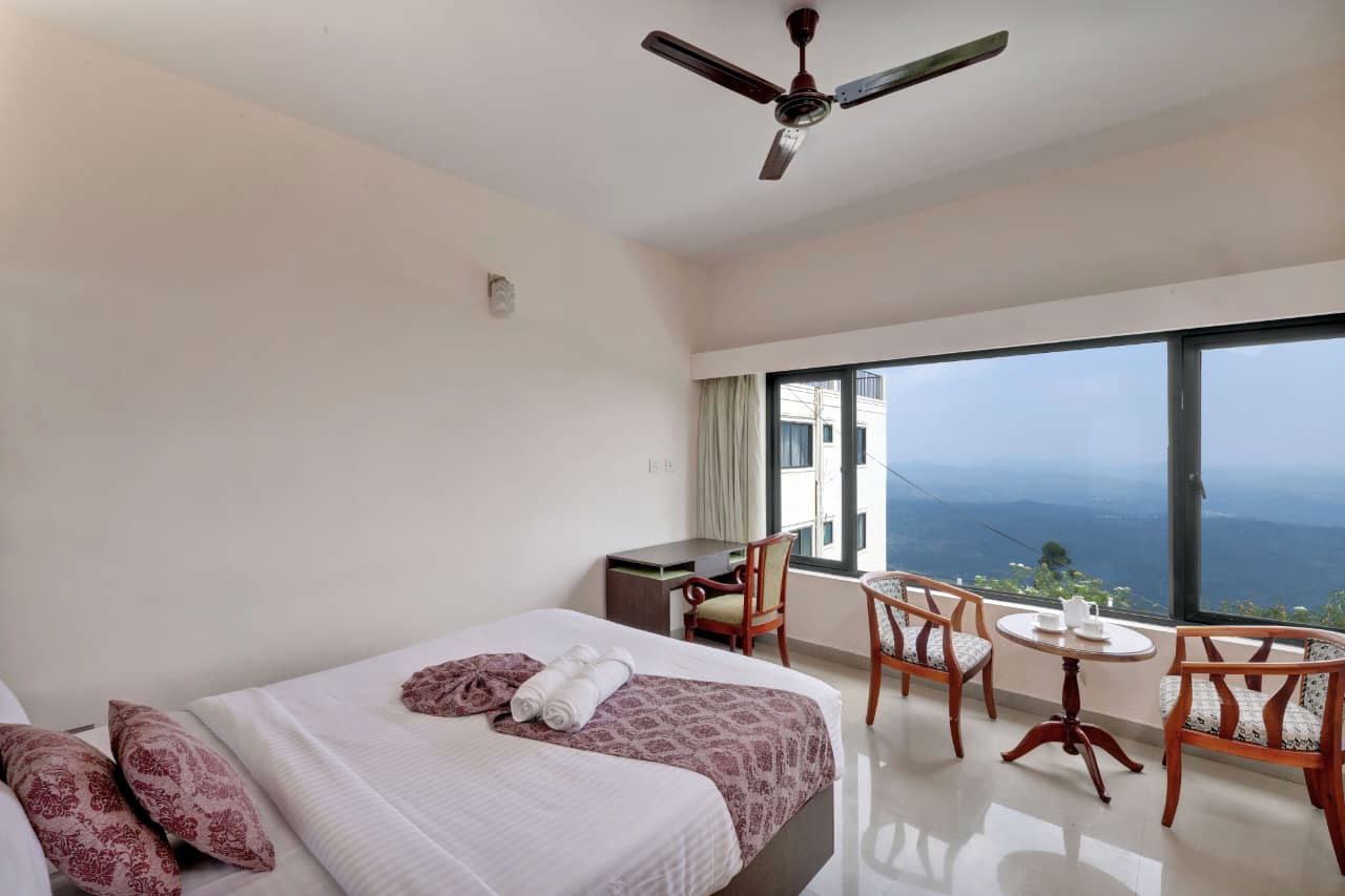 Deluxe Room with Mountain View